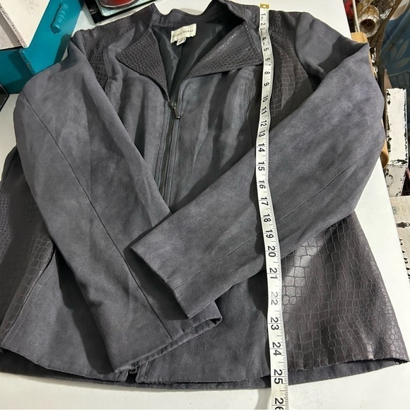 Studio Works Suede Snakeskin Print Full ZIP Jacket Sz 10 - Picture 11 of 11